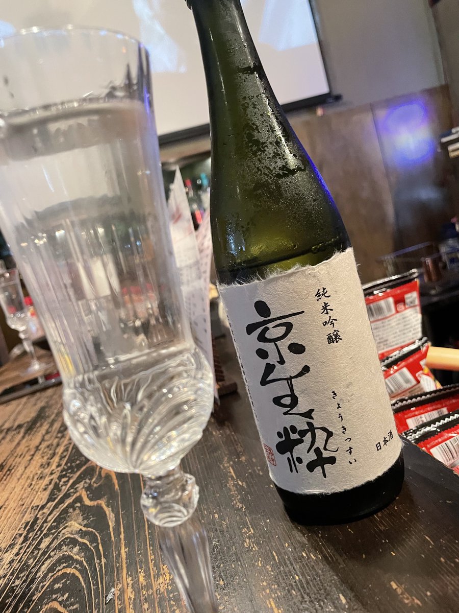 astlfosllo's tweet photo. 世界はこれを愛と呼ぶんだぜ https://t.co/cOhC83z7wA