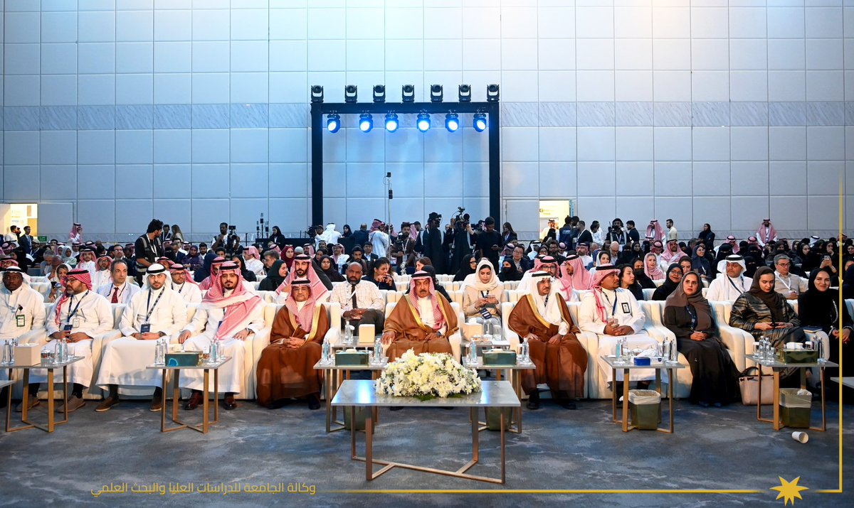 Najran_Univers's tweet photo. في قمة الرياض، تتحدث #جامعة_نجران بلغة المستقبل 🇸🇦

أطلقت الجامعة مبادرتين وطنيتين: «المصنّف السعودي» و«البنك الحيوي للجينوم بمنطقة نجران»، وتسلّم رئيس الجامعة خطاب إبداء اهتمام من شركة صينية لاستكشاف فرص تطوير ابتكار الجامعة الفائز بالجائزة الكبرى.

#RGMBS2026 https://t.co/KdsSeH6GSZ