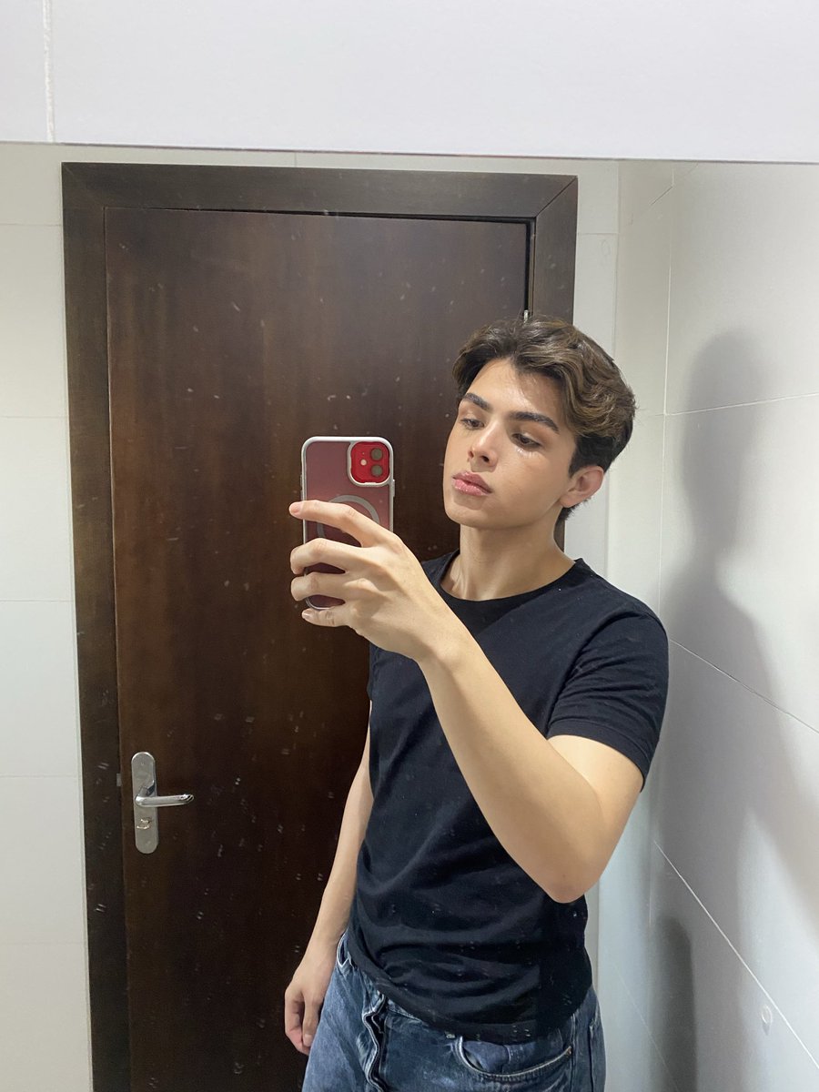 itsGabssl's tweet photo. Ftinha antes da apresentação de fisiologia https://t.co/upDMC3QydJ