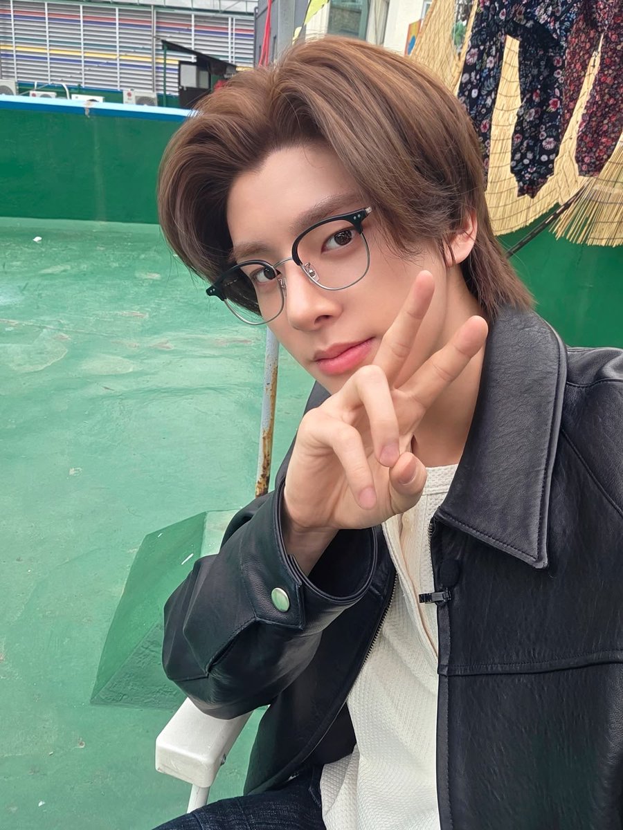 melsleepstight's tweet photo. my ult biases, do i have a type? https://t.co/6JDfLgCI9W