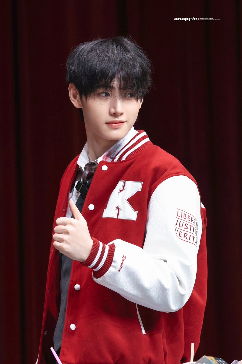 anapple1208's tweet photo. 260917 bdm

#ENHYPEN #SUNGHOON 
#엔하이픈 #성훈 #ソンフン https://t.co/DK4xeOSrOD