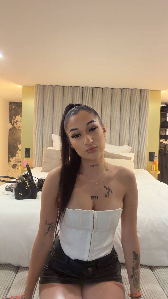 soooamberr's tweet photo. Une petite photo en DM juste pour te laisser sans voix… ça te tente ? 👀 https://t.co/tk9tAEjtyb