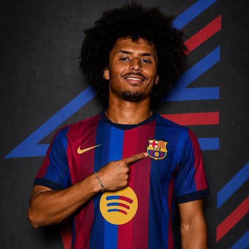 MessiXtraHQ's tweet photo. 🚨🗣️ Karim Adeyemi: "Ballon d'Or? For me, first of all, I think every player is different from the other.

You can't say there's a player who's the best in the world, except for Leo Messi; for me, he's the BEST every year." https://t.co/aYE3BaWN5E