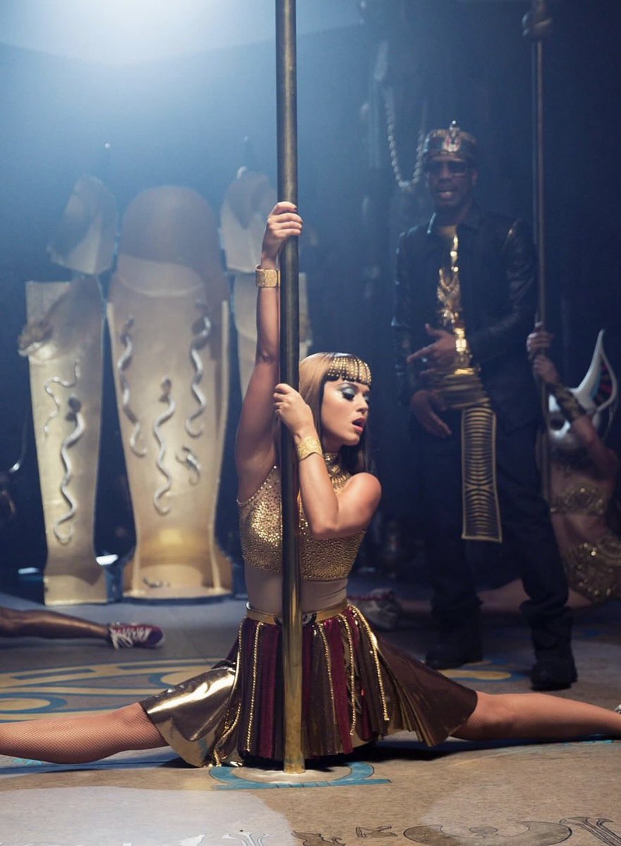 KCsGermany's tweet photo. “DARK HORSE” TURNS 13 TODAY! 🖤✨ https://t.co/joQoc9UD5u