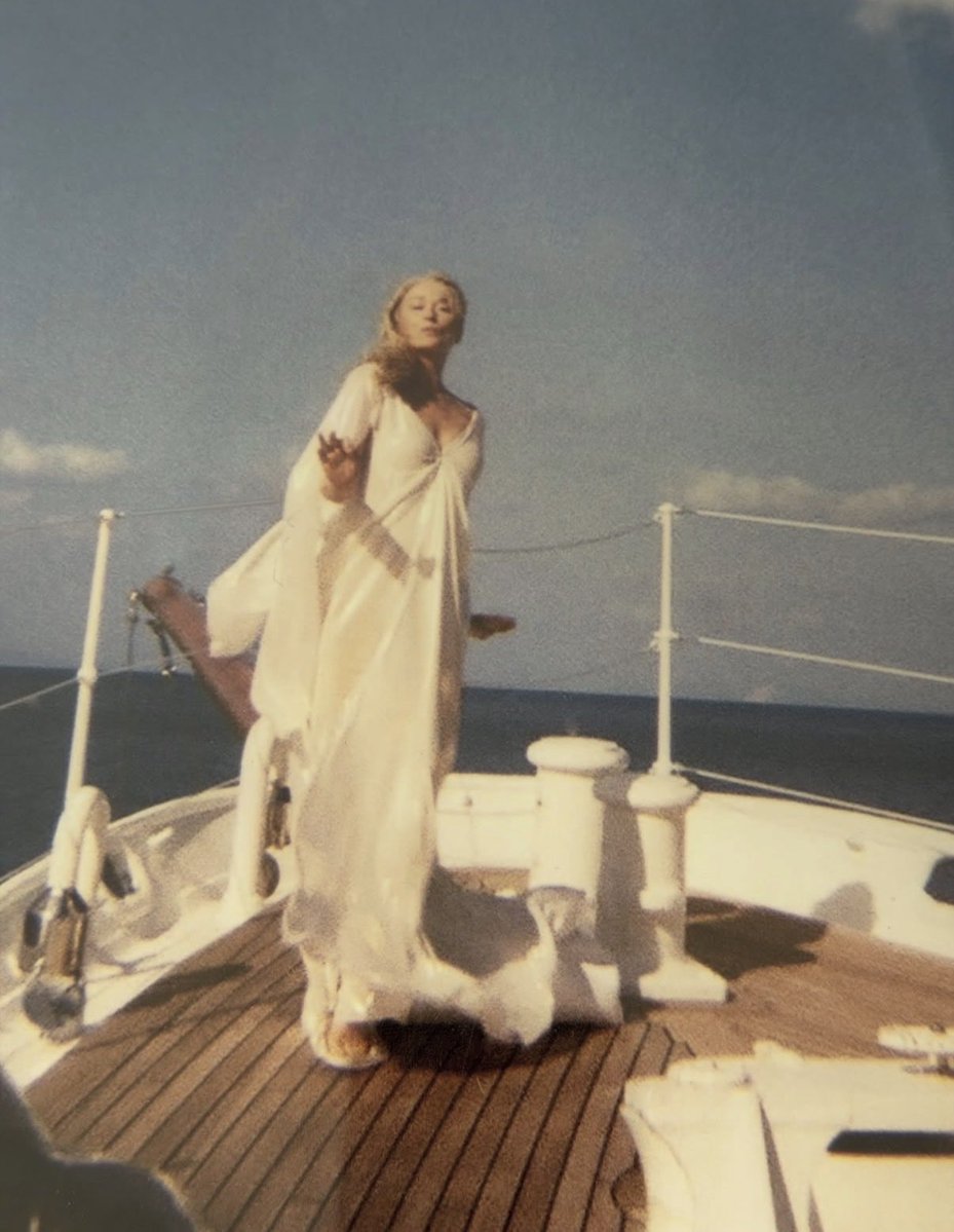 sentalizz's tweet photo. "Why is Meryl Streep voicing a God character based on Jesus Christ?" 
Buddy... Meryl Streep IS God https://t.co/ZT4he6XMDg