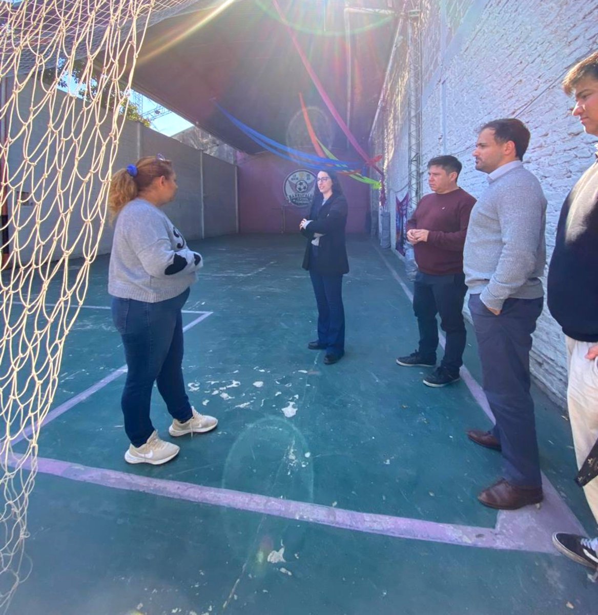 ASocialPrimaria's tweet photo. #Hoy estuvimos en la Sociedad de Fomento Sargento Barrufaldi,junto a la @subsecgobierno, reunidos con parte de la Comisión Directiva para conversar sobre distintas situaciones del barrio y proyectar juntos el trabajo del próximo año.

@jaimemendezh 
@yesicagrillo https://t.co/1DzOw9Dr1X