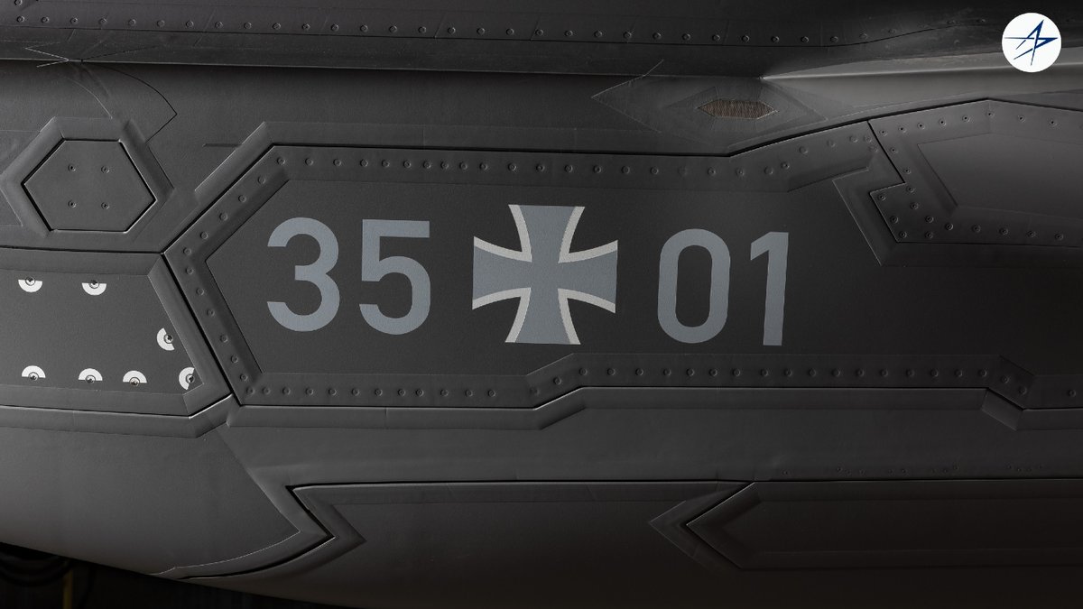 hoje_no's tweet photo. O primeiro F-35 da Luftwaffe foi oficialmente apresentado hoje pela Lockheed Martin. https://t.co/26t6eRxjvd