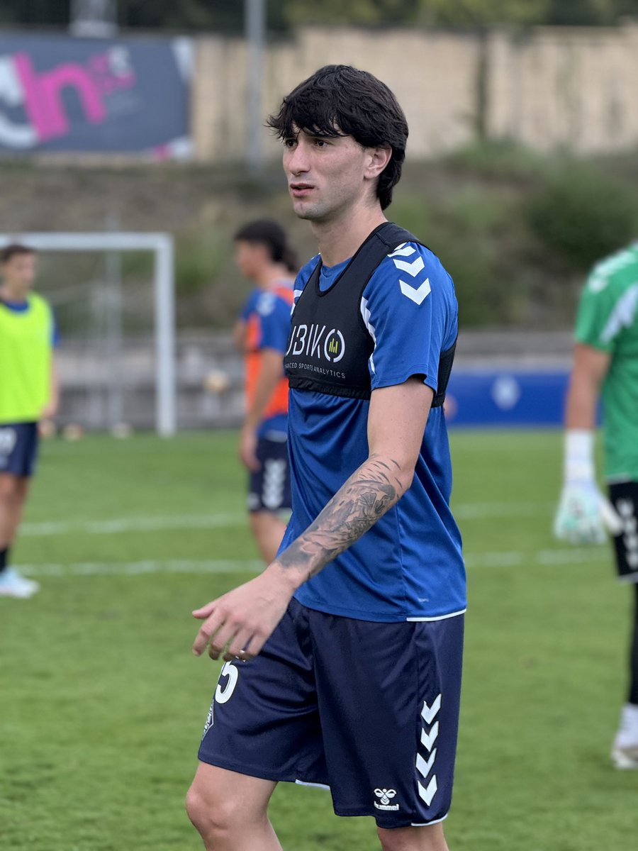 SDAmorebieta's tweet photo. Urdinak, gogor lanean hurrengo erronkari begira!
๐ #RayoCantabriaAmorebieta
#aupaAZULES https://t.co/l48VAbbK7Z