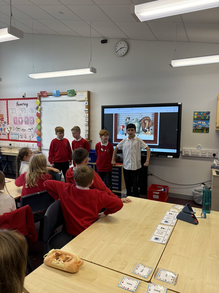 misscalderwps's tweet photo. Showing confidence to perform to the rest of the class 👏🏼 https://t.co/gEvgFz77DS