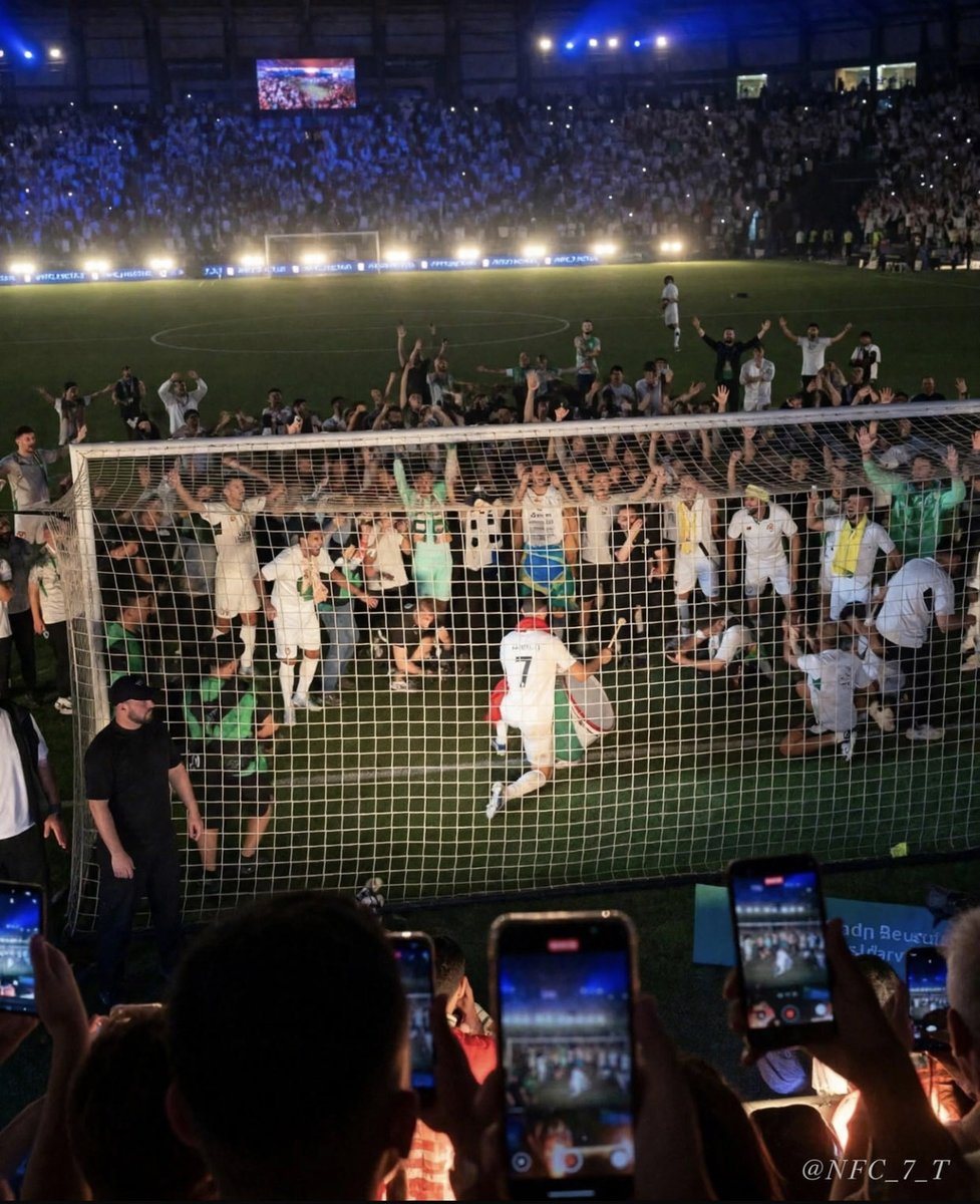 NFC_7_T's tweet photo. #النصر 
#AINassr
#CR7
#سيميدو_وسيماو_نحن_معكم #اقاله_اللجنه_الفنيه_في_النصر💙💛

راح تبقى الصوره 
ودوري #معصي في قلبهم للأبد https://t.co/AJtVz3u6jQ