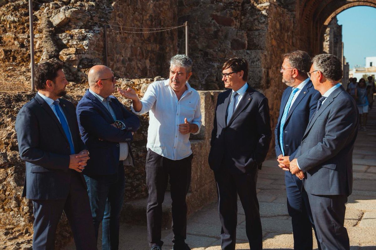 salvadorilla's tweet photo. L’acord de col·laboració entre el Teatre Romà de Tàrraco i el Teatre Romà de Mèrida és un nou exemple del compromís de les institucions amb la cultura i el patrimoni. Cooperar, compartir coneixement i valorar el llegat és també construir país i projectar-lo internacionalment. https://t.co/7D5HK7sbCh