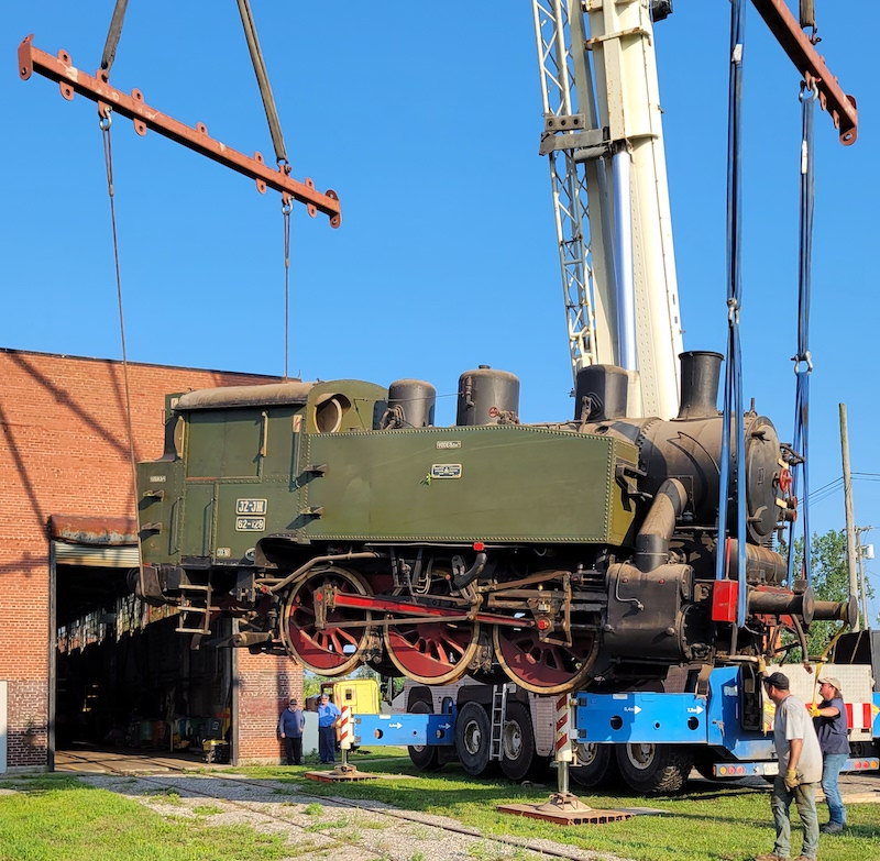 Je5___'s tweet photo. We spent too much arguing over Rosie was a Vulcan built S100 or a Porter built S100 that we never considered that she could've been a JŽ class 62 https://t.co/J2zKNdmecr