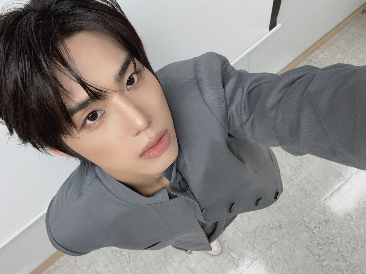 82Message's tweet photo. [#킹왕짱_사랑해]
수원여대 불러주셔서 너무 감사합니다🖤🖤
너무 즐거웠어요 짜라매🖤

#82MAJOR #82메이저 #에이티투메이저
#황성빈 #HWANGSEONGBIN https://t.co/0waT4QDgN5