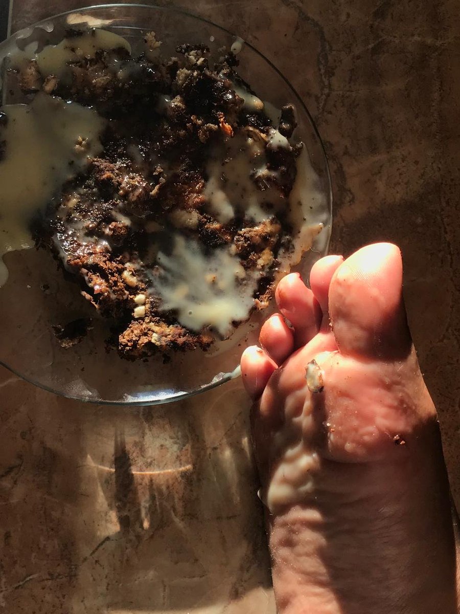 Goddess__Kae's tweet photo. Vai uma sobremesa?🎂

FeetFetish • Crushing • Femdom https://t.co/9XX4sJ6rHX