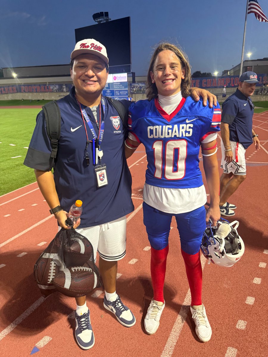 MarcelloM_2032's tweet photo. Awesome team win 48-0.

O-line was awesome, WRs and backs made plays, and the defense was dominant again.

3-6, 135 yds, 2 TD | 1-20 rush TD

Grateful for my teammates and coaches. Looking forward to the next one.

@Westlake_Nation  @QBHitList  @txqb  @Elite11  @CSAPrepStar  @Prep2Play  @AaronTavitas @JavanteTaylorJr 

#ClassOf2032 #Grateful #westlakefootball