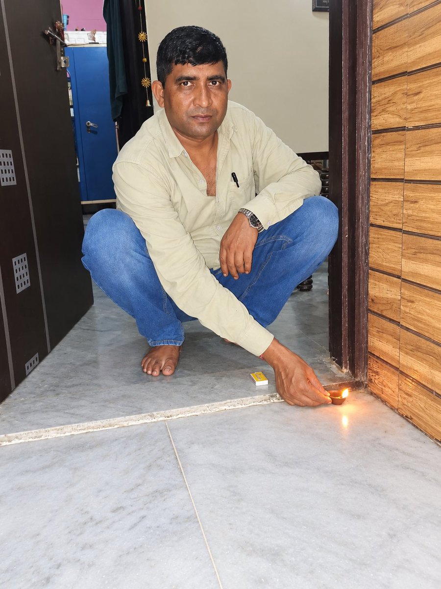 BiramKumar1's tweet photo. ये एक छोटा सा दीपक है, पर इसमें बड़ी प्रार्थना है - भारत के यशस्वी प्रधानमंत्री श्री@narendramodi जी स्वस्थ रहें, दीर्घायु हों और भारत को विश्वगुरु बनाने का उनका संकल्प पूरा हो। भारत माता की जय 
#HappyBirthdayModiJi #Namo #SevaDiwas @KPGBJP https://t.co/JPaD5ZPY2L