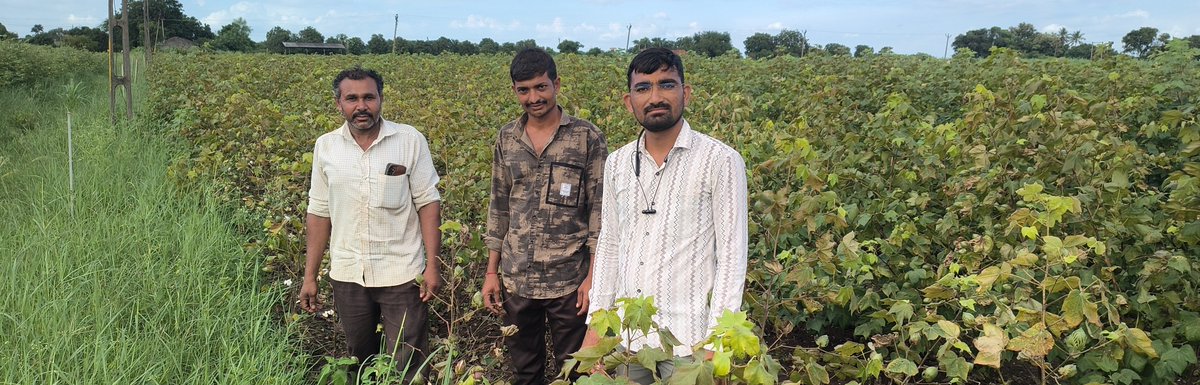 Rutvijbhatt8's tweet photo. દેવળીયા સેજામાં ખેડૂતોના પ્રશ્નો માટે ઘણી વખત તેમના ખેતર કે ઘરે પહોંચવું પડે છે. ગ્રામસેવકની field responsibilityને અનુરૂપ support જરૂરી છે.

#GramsevakNyayLadat @VTVGujarati @Zee24Kalak https://t.co/hNniUZXwpg