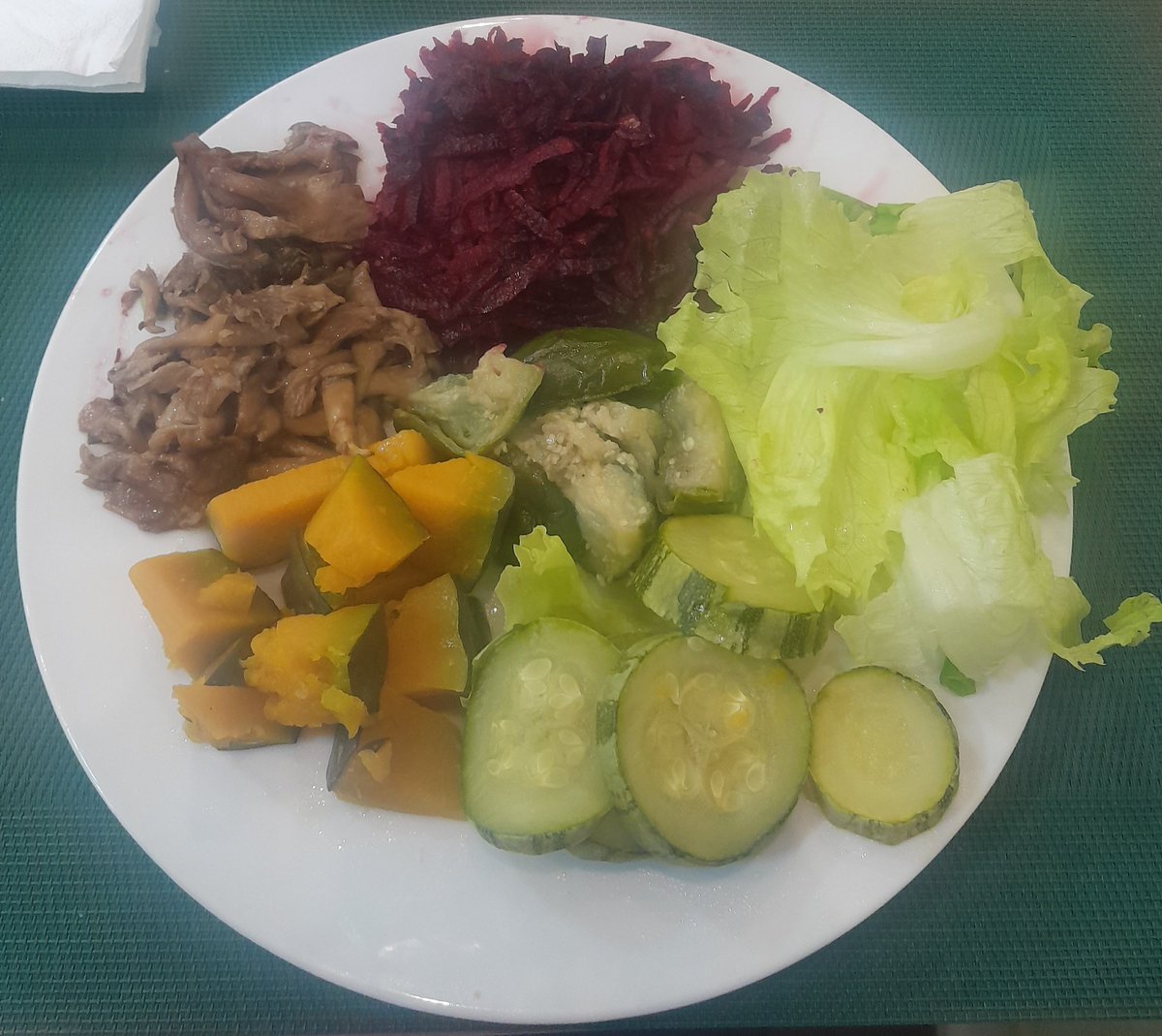 mintymelody28's tweet photo. Almoçando hj em um restaurante vegetariano. Só coisa gostosa e low cal😍 https://t.co/JUOaWBKgeh