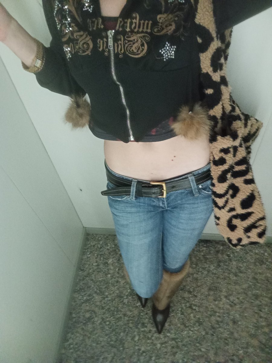 axaposnose's tweet photo. ¡Hola! Puedes enviarme dinero en Revolut a través de este enlace: https://t.co/LsXtEwuEt5

Ya podéis empezar a mandarme dinero putos perros  #findom #findomgoddes #paypig #pigpay https://t.co/Op1DBFC6aE