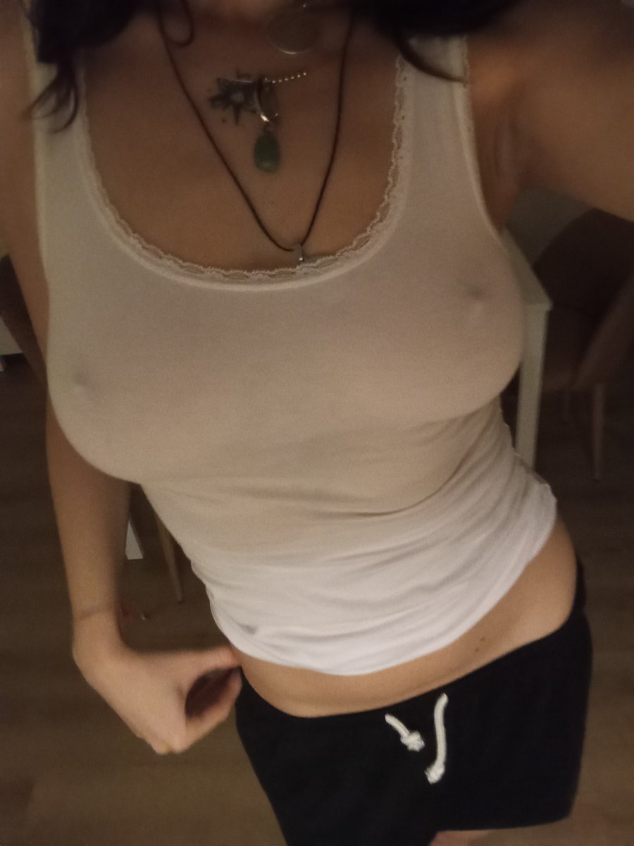 axaposnose's tweet photo. ¡Hola! Puedes enviarme dinero en Revolut a través de este enlace: https://t.co/LsXtEwuEt5

Ya podéis empezar a mandarme dinero putos perros  #findom #findomgoddes #paypig #pigpay https://t.co/Op1DBFC6aE