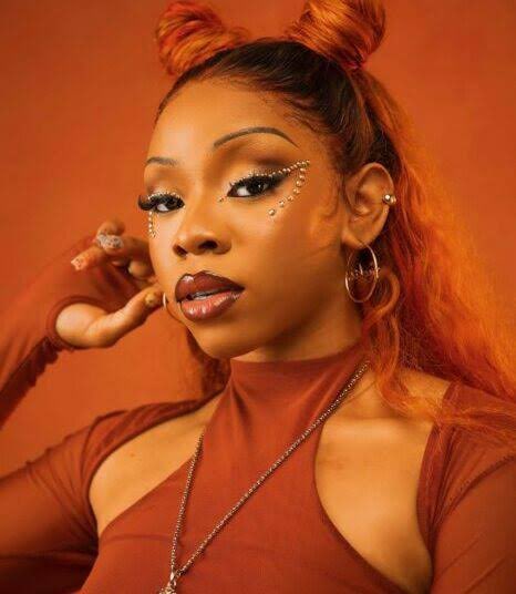 instablog9ja's tweet photo. “I left Atlantic Records because they weren’t promoting my music enough. When I heard Don Jazzy spent $5 Million promoting Rema’s ‘Calm Down,’ I was shocked, but my industry friends told me it wasn’t much. Now, I’m independent.” — Singer Fave https://t.co/V797cehFd0