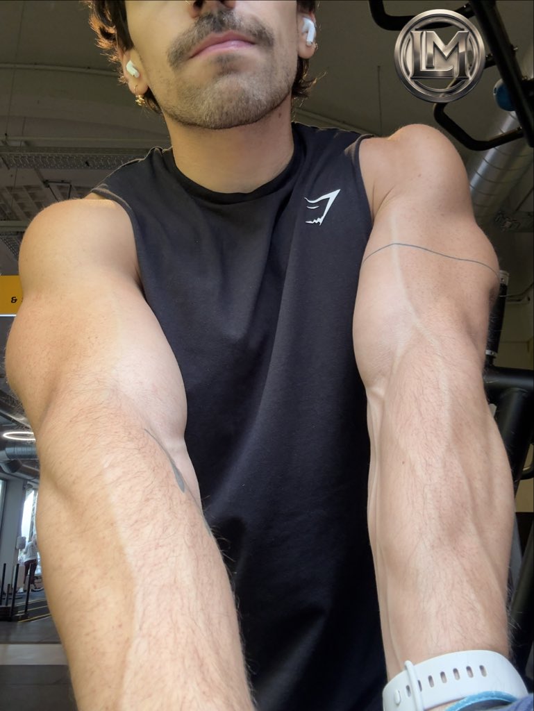 LeoMatts_'s tweet photo. @BenjiH7111 With veins? https://t.co/cOmvhu2LTm