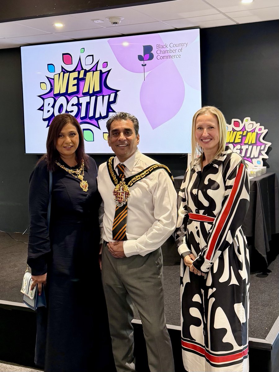 WolvesMayor's tweet photo. Grit, ingenuity &amp; pride in place - three qualities that capture the spirit of the Black Country.

It was a pleasure to join the Black Country Chamber of Commerce to celebrate the 50 businesses recognised through the Bostin’ campaign &amp; the contribution they make across our region. https://t.co/bAWOPi1RQr