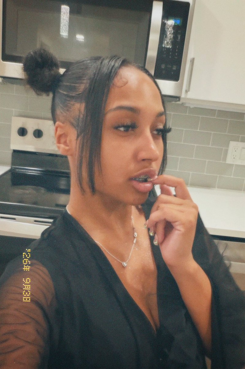 CheyenneWhw88's tweet photo. Hit me up when you get off work, daddy….. let's make tonight unforgettable 😋💋
#Az #phx #meets #latina #menu #az #phx #link #latino #dm #content #mesa #glendale #selling #nsfw https://t.co/H4qfPQljqN