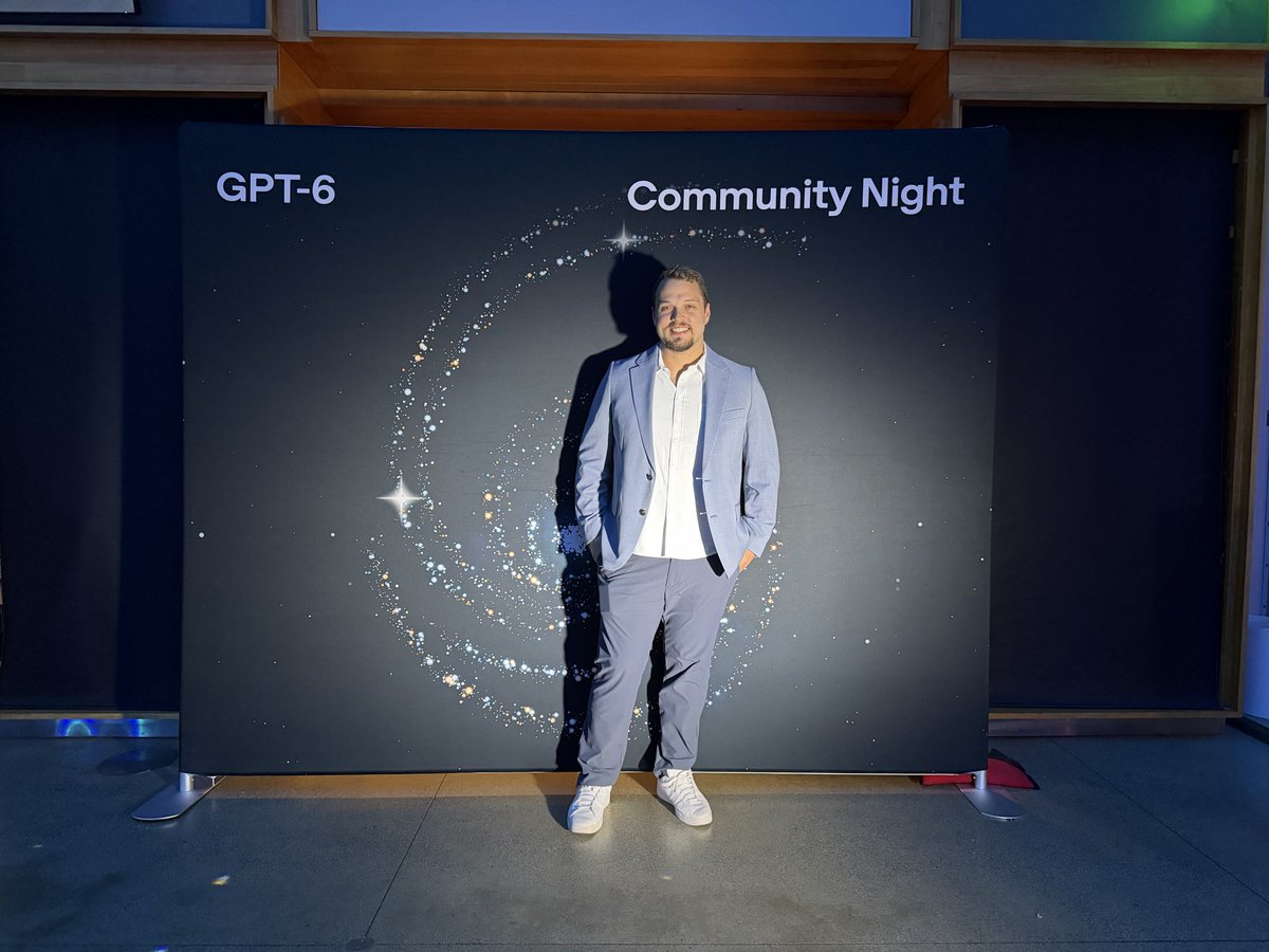 TroyJr4103's tweet photo. Okay, that was awesome.

Had a blast at @OpenAI’s GPT-6 Community Night celebrating Astra.

Some really fun demos, met a ton of great people, and somehow left with even more things I want to build than I came in with.

Thanks for having me @OpenAI and great to meet you @sama! https://t.co/oG1ZJmnqVi