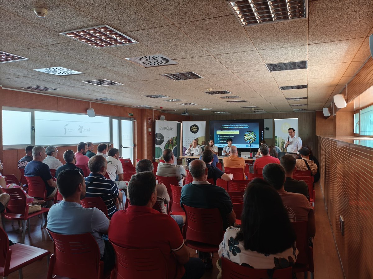 interoleo's tweet photo. Arrancan ya las JORNADAS TÉCNICAS GRUPO INTERÓLEO: “La mayor cantidad con la mejor calidad”
en el GEOLIT Parque Científico Tecnológico  - Jaén https://t.co/idks1b8qf4