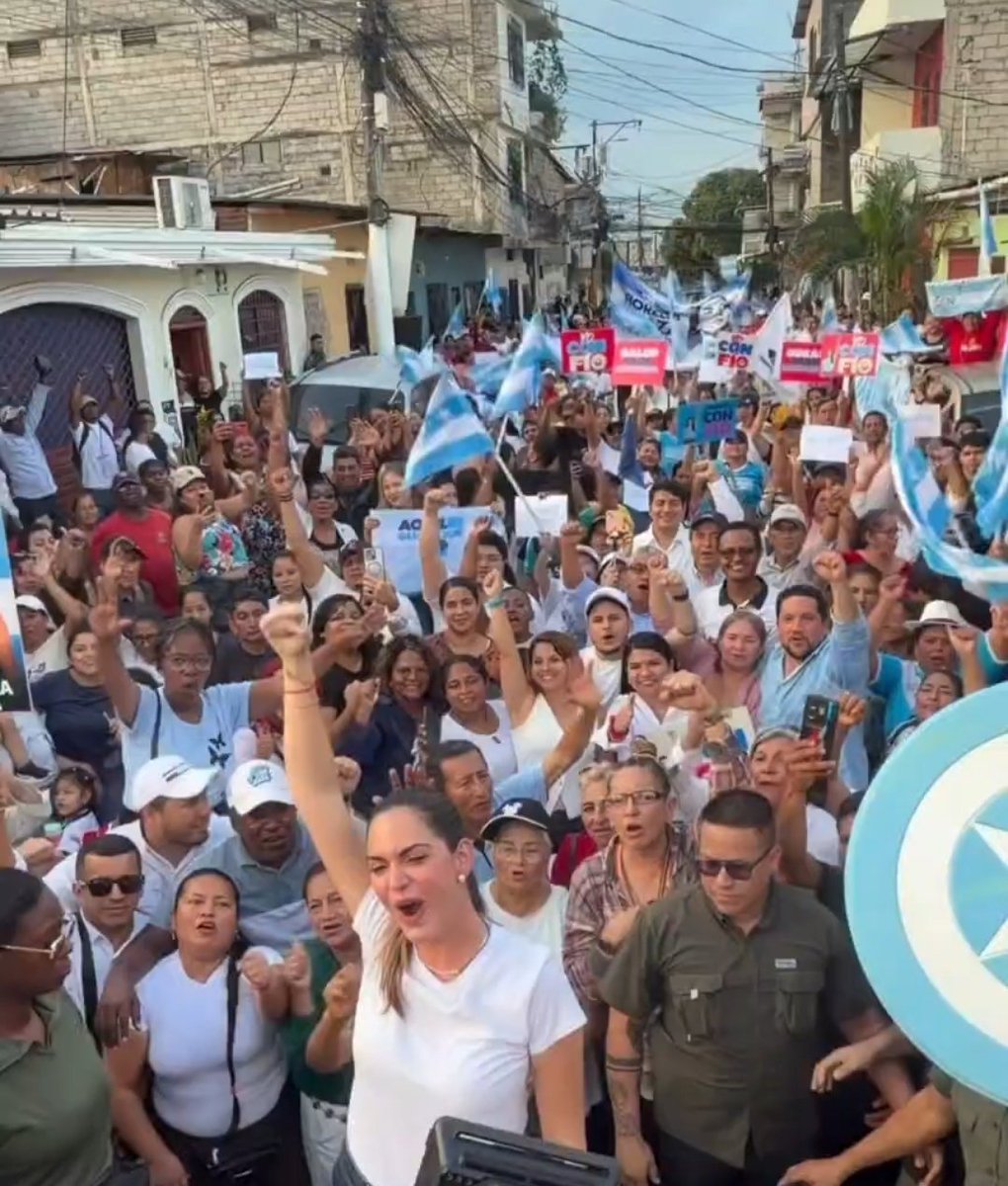 RAMARTIBE's tweet photo. LAS REDES SOCIALES INFESTADAS DE #PROPAGANDA  #ELECTORAL #ANTICIPADA 
,  LO CUAL ES TOTALMENTE ILEGAL , LUEGO NO SE QUEJEN NI DECLAREN PERSEGUIDOS POLÍTICOS @DanielNoboaOk @cnegobec @jr_cabreraz 
 @CNE_EnriquePita @TCE_Ecuador LA LEY ES PARA TODOS 
#RedDetuiterosDemocraticos https://t.co/dfOxwxWzdC