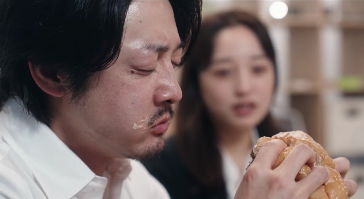 RikuSaito3's tweet photo. ドラマ【張り込みグルメ刑事・張本】
ハンバーガー編

YouTubeで配信中。

「飯を妥協する奴に、事件は解決出来ない。」

https://t.co/QfYfUYFSKw https://t.co/7pE5rs8Q7N