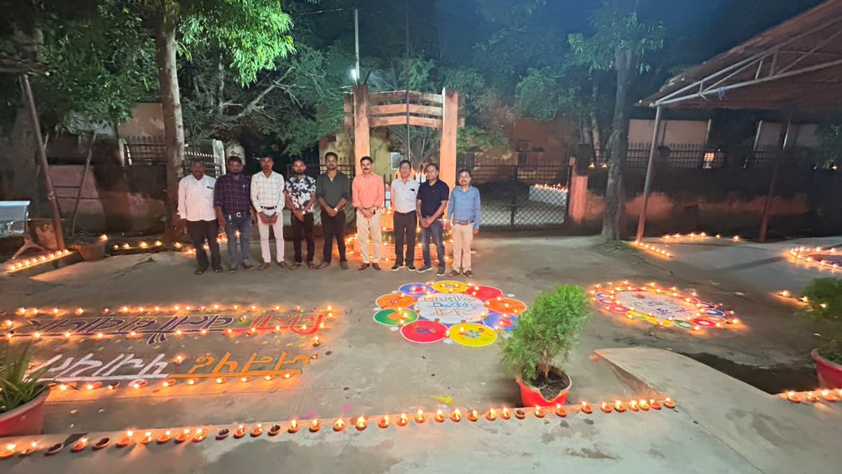 sevasankalps's tweet photo. नगर पंचायत सिमगा
#CGkeAshirwadkaDiya
#sevasankalpabhiyan
#modiat25
#vishnubhaiya 
#SevaSankalpBB https://t.co/UYQxLyzTSK