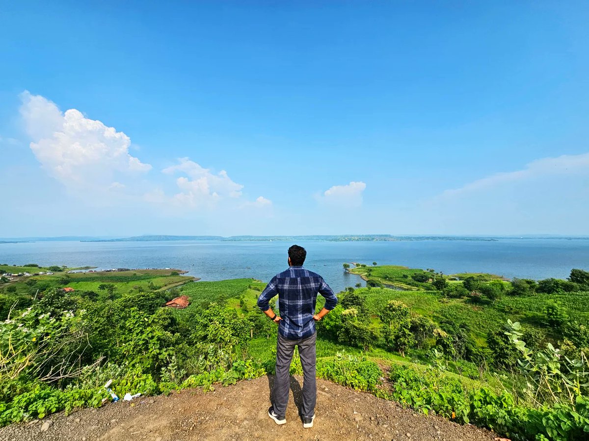 MarniDefeo's tweet photo. CITY OF A HUNDRED ISLANDS 
Banswara: lush, green Rajasthan https://t.co/wEKBdZm93x