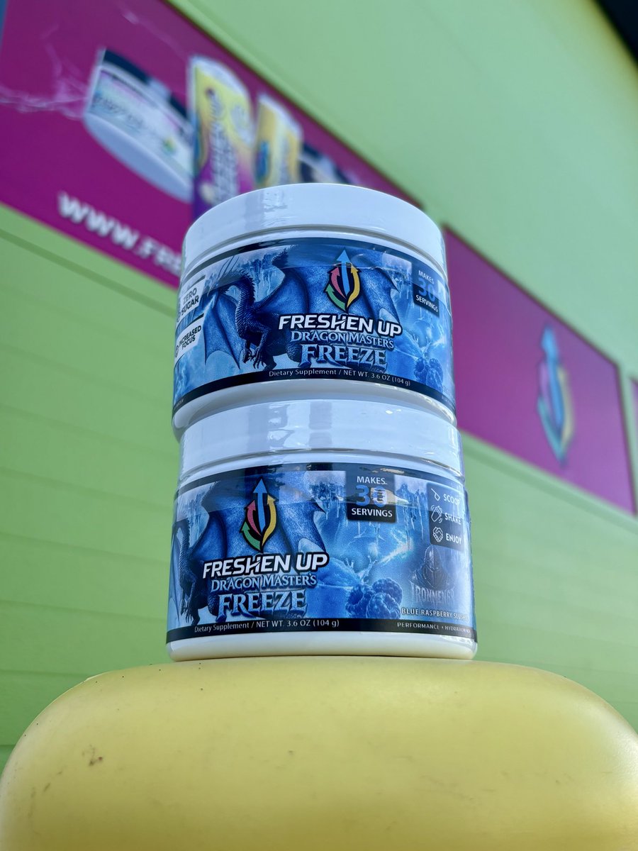 DrinkFreshenUp's tweet photo. 🎁 2-TUB GIVEAWAY 🎁

❤️LIKE
♻️REPOST
👥TAG 2 PEOPLE IN A REPLY

We’ll pick ONE winner to walk away with 2 Dragon Master’s Freeze hydration tubs! 🐉🥶

Winner chosen THIS WEEKEND 🎉 https://t.co/i8KhuxdHXf