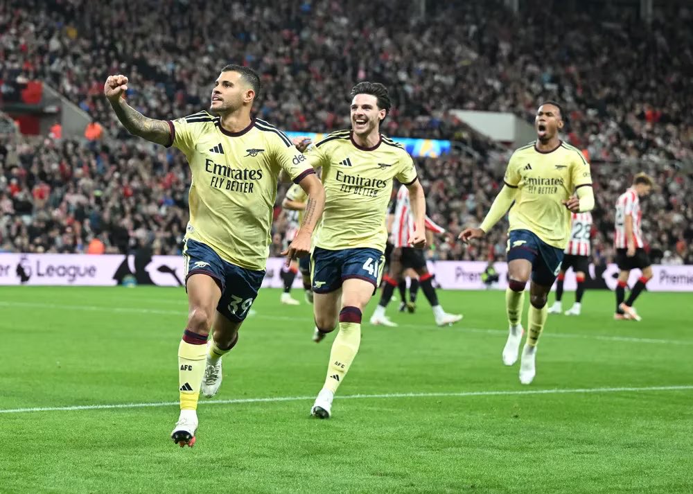 ArsenalRadar's tweet photo. 🚨 Arsenal are ONE WIN away from matching a 123-YEAR-OLD CLUB RECORD.

A victory against Brighton would give us 8 straight wins to start the 2026/27 season, matching the best start in our history, set by Woolwich Arsenal in 1903/04.

Arsenal have also won 9 consecutive Premier League games, including the final five of last season.

History is within reach at the Amex. #afc
