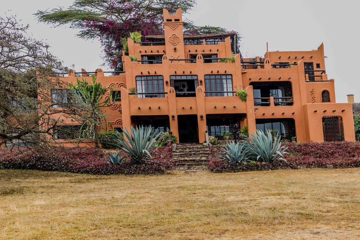themasitsa's tweet photo. Nairobi Photographers met at the most photographed house in Africa, The African Heritage House. This was "MASKANI" Masterclass.

World Photography Day 2026 https://t.co/sf4X8Ny8Ok