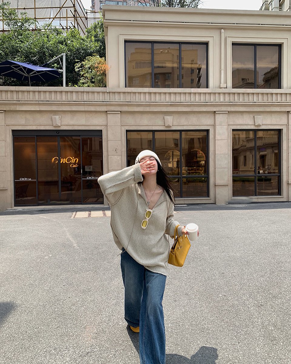 ThayDriane's tweet photo. Howdy! 🌻 Don’t forget: you’ve got a spark in you—let it light up the path ahead. 🌸
wwpr https://t.co/N6KEuvGUTa