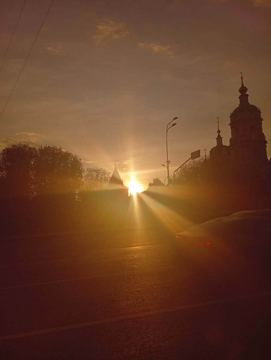 toadVladag6ca's tweet photo. Фотографирую закат.. https://t.co/wByLQAAKpb