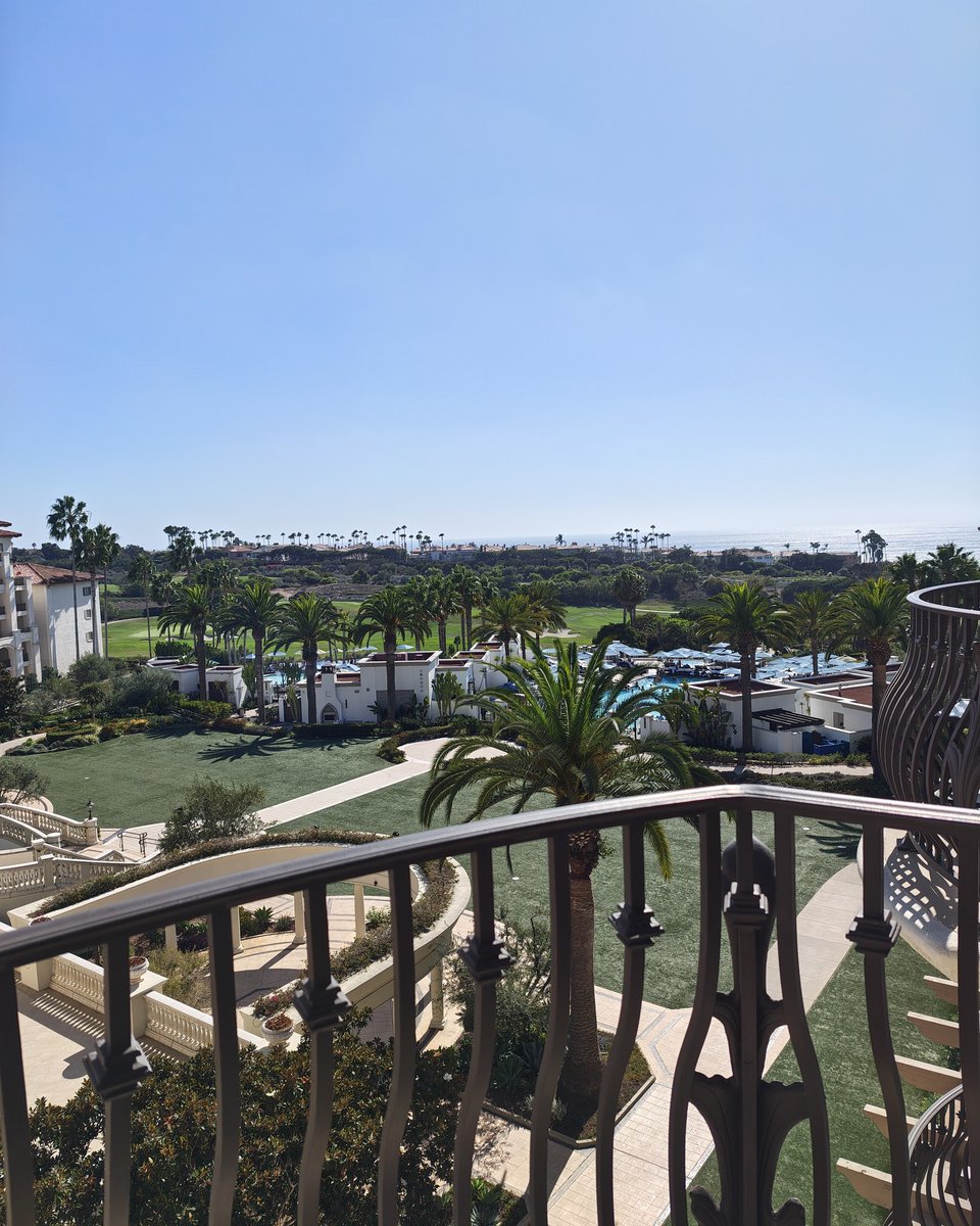 CorneliaErbrra's tweet photo. Day fifteen: moved to Dana Beach and treated ourselves to a different hotel. Golf tournament tomorrow—looking forward to it. https://t.co/MdV2Iqg0qc