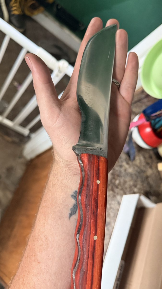 Swolikus's tweet photo. Realized I never posted any of my blacksmithing stuff on twitter, here's some of the knives I made. We'll be making some Damascus here in a few weeks! https://t.co/0U43I50Q3y