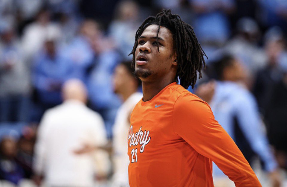PeteThamel's tweet photo. Sources: Syracuse heralded freshman receiver/basketball player Calvin Russell is expected to debut for the Orange football team against UConn on Oct. 3. He’s not expected to play tonight against Pitt, but has been listed as questionable and was spotted in warm-ups last week. https://t.co/A55s9pqNCT