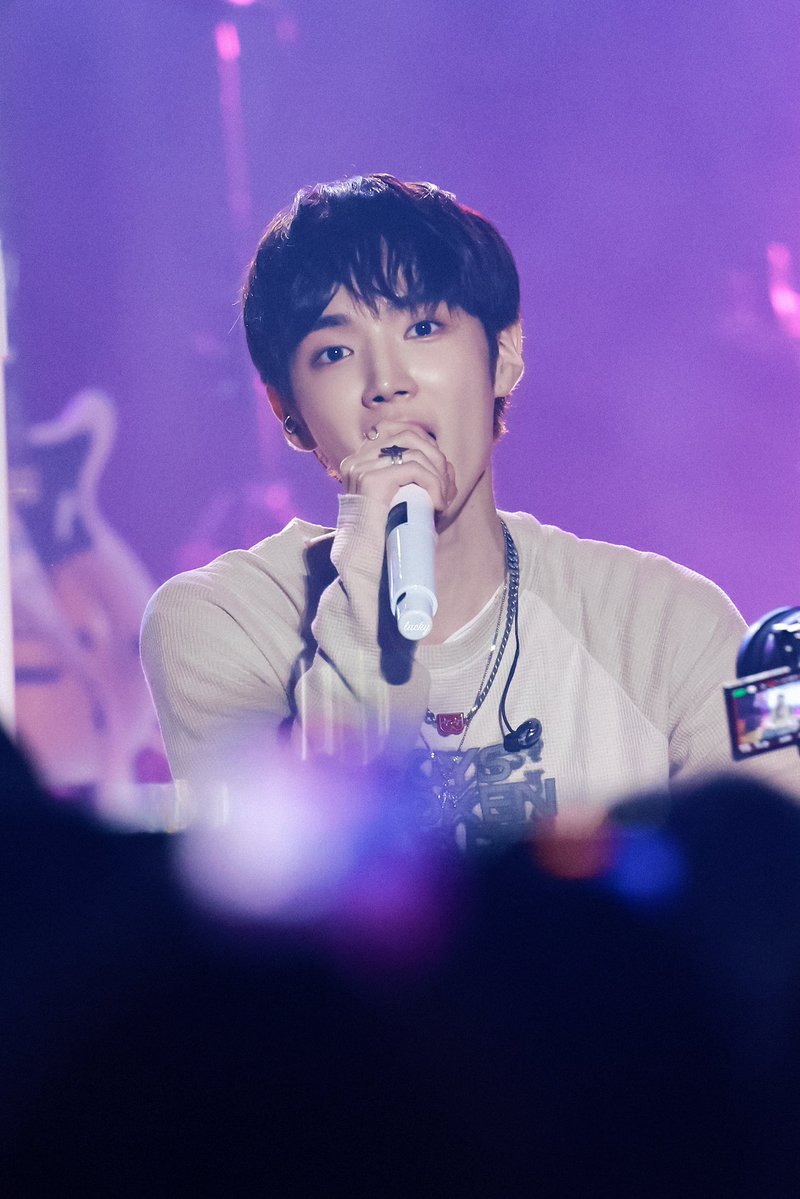 iwox8r's tweet photo. 260917 숭의여대 목멱축제🥹

#하유준 #HAYOOJOON #AxMxP #에이엠피 https://t.co/zl70c29Xr9