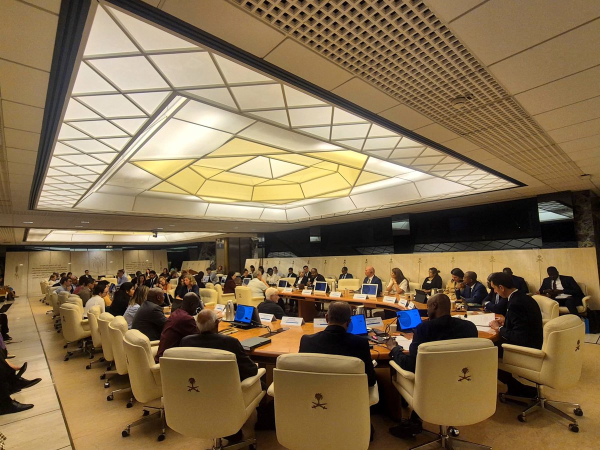 ETEmbassyROM's tweet photo. Ethiopia participated in the 10th Anniversary of the AAA Initiative at FAO Headquarters in Rome, during which Mr. Addisu Negash of the Ministry of Agriculture highlighted Ethiopia’s progress in climate-resilient agriculture and reaffirmed the country’s commitment.
#AAAInitiative https://t.co/bXJWfxZk9r