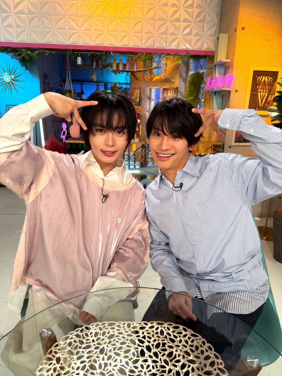 azatokute's tweet photo. 9/17(木)深夜0時51分〜
※一部地域を除く
#あざとくて何が悪いの？

💁‍♀️ゲスト💁‍♂️
#なにわ男子 #大西流星 #藤原丈一郎 
#弘中綾香

このあとすぐ〜🤫 https://t.co/hPTmlSe7nV