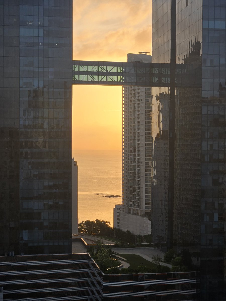 Lukian_777's tweet photo. Sunrise 🌅🌄 shot on #Fold6 by @SamsungMobile with @Snapdragon https://t.co/CfiAvUsnih