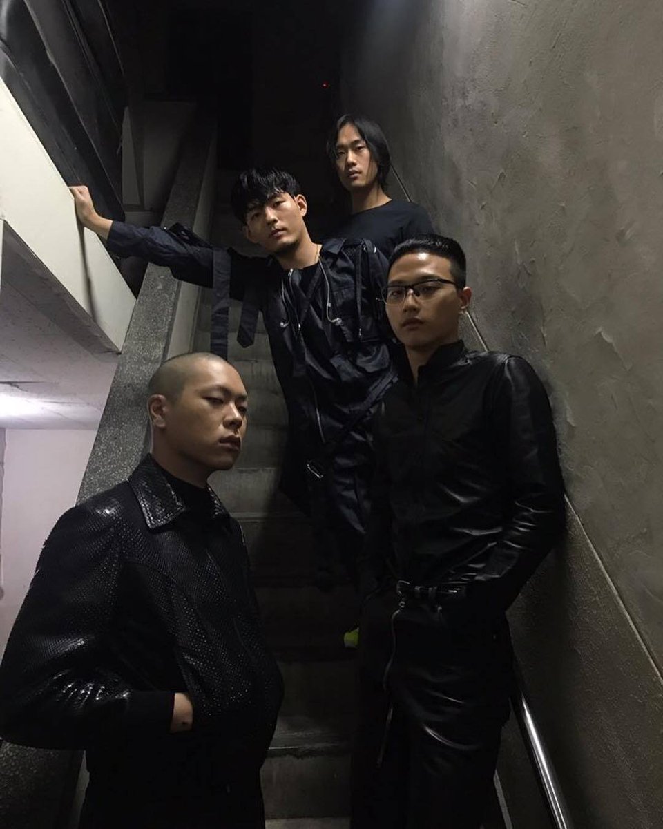bandhyukoh's tweet photo. 12 years ❤️

© dazedkorea, hyukohofficial, cam_yujae 

#hyukoh #혁오 https://t.co/Yh6uuyoxfw