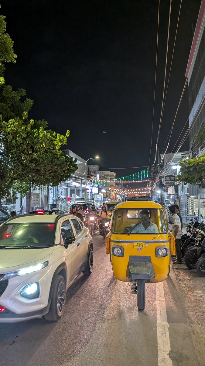 nastturace's tweet photo. Again started: The entire stretch from Ramapuram Arasa Maram to the end of the road is heavily affected by encroachments. Many furniture, vessel, and other shops occupy the both roadside and use the road itself for loading and unloading goods.
Location: https://t.co/wwypR91nA5 https://t.co/kwamyly4PQ