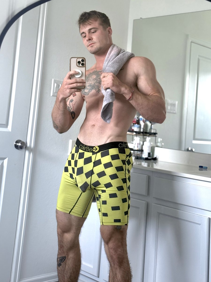 joshcollinsreal's tweet photo. You Sucking or Fucking? 😈
(Check comments) https://t.co/wCjd8BJgzw