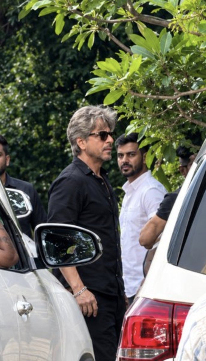 imashishsrrk's tweet photo. If " Centre Ki Aloo Tikki " Had A FACE 🥵

Another 1000 cr + Loading Without Watching Teaser And Trailer 💀 https://t.co/2x0D0egLuG